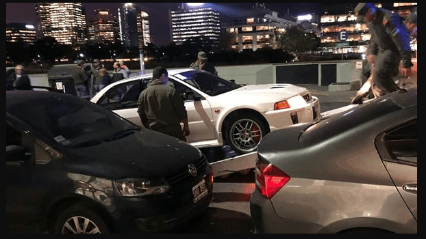 Allanan Madero Center y se secuestraron 38 autos de alta gama